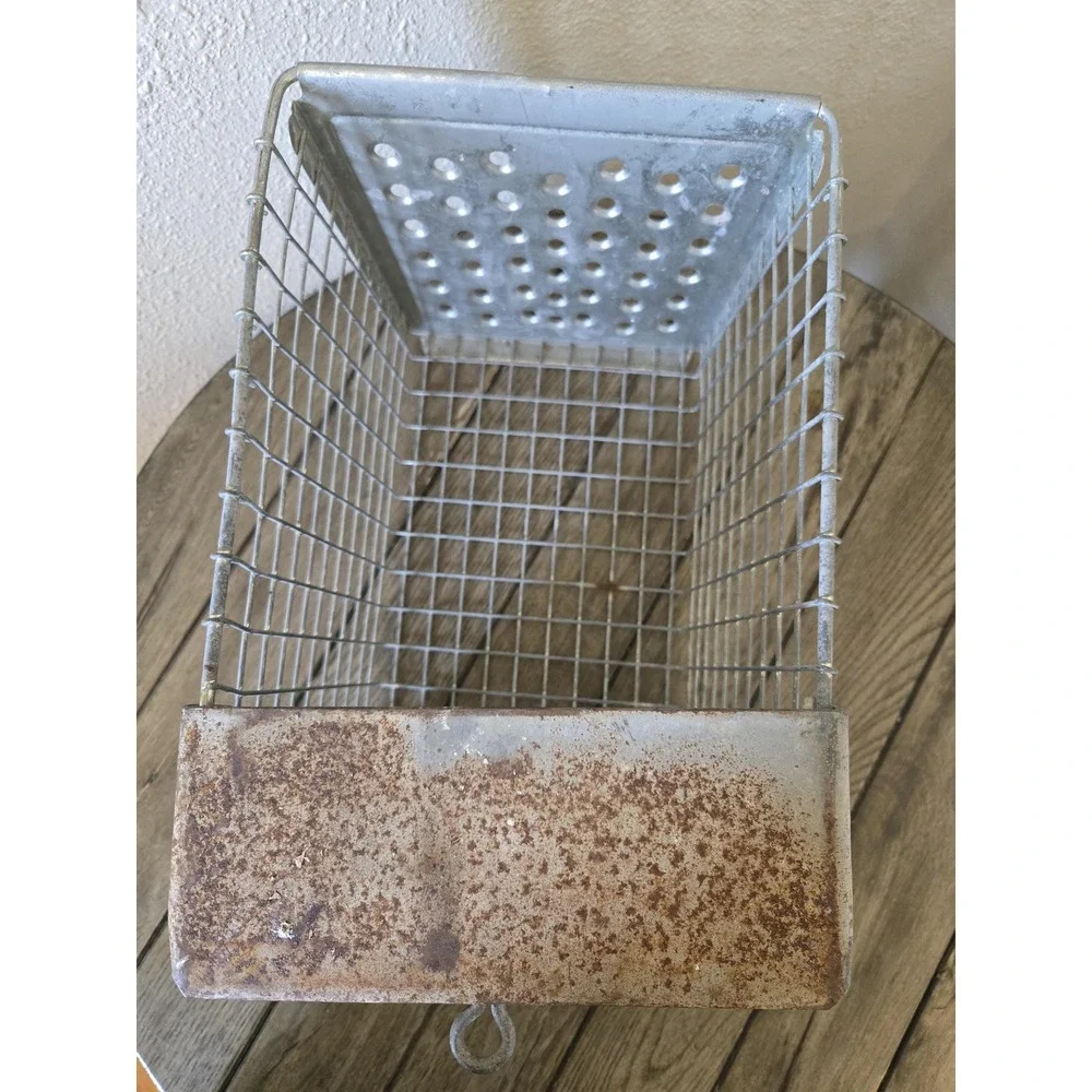 Vintage Kaspar Metal Wire Gym Locker Basket Rustic Primitive Farmhouse Cottage